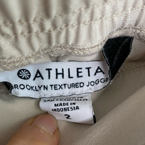 Athleta Brooklyn Textured Animal Print Jogger Pants in Leopard Abalone Gray - Picture 8 of 9